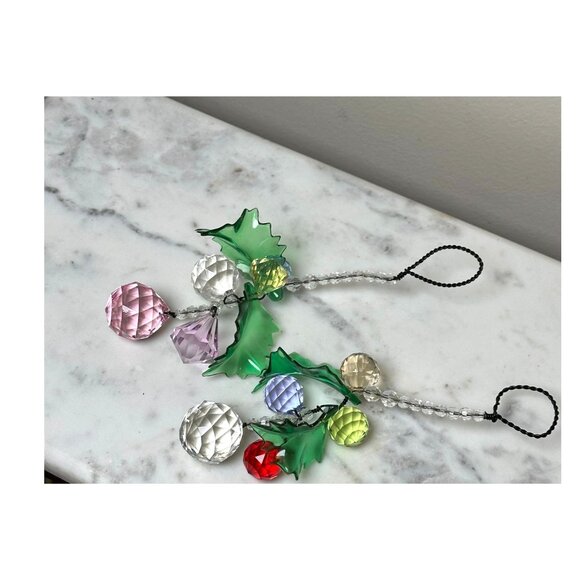 Holly Leaf Crystal Suncatcher Set – Minimalist Christmas Window Décor, Holiday - Picture 3 of 7